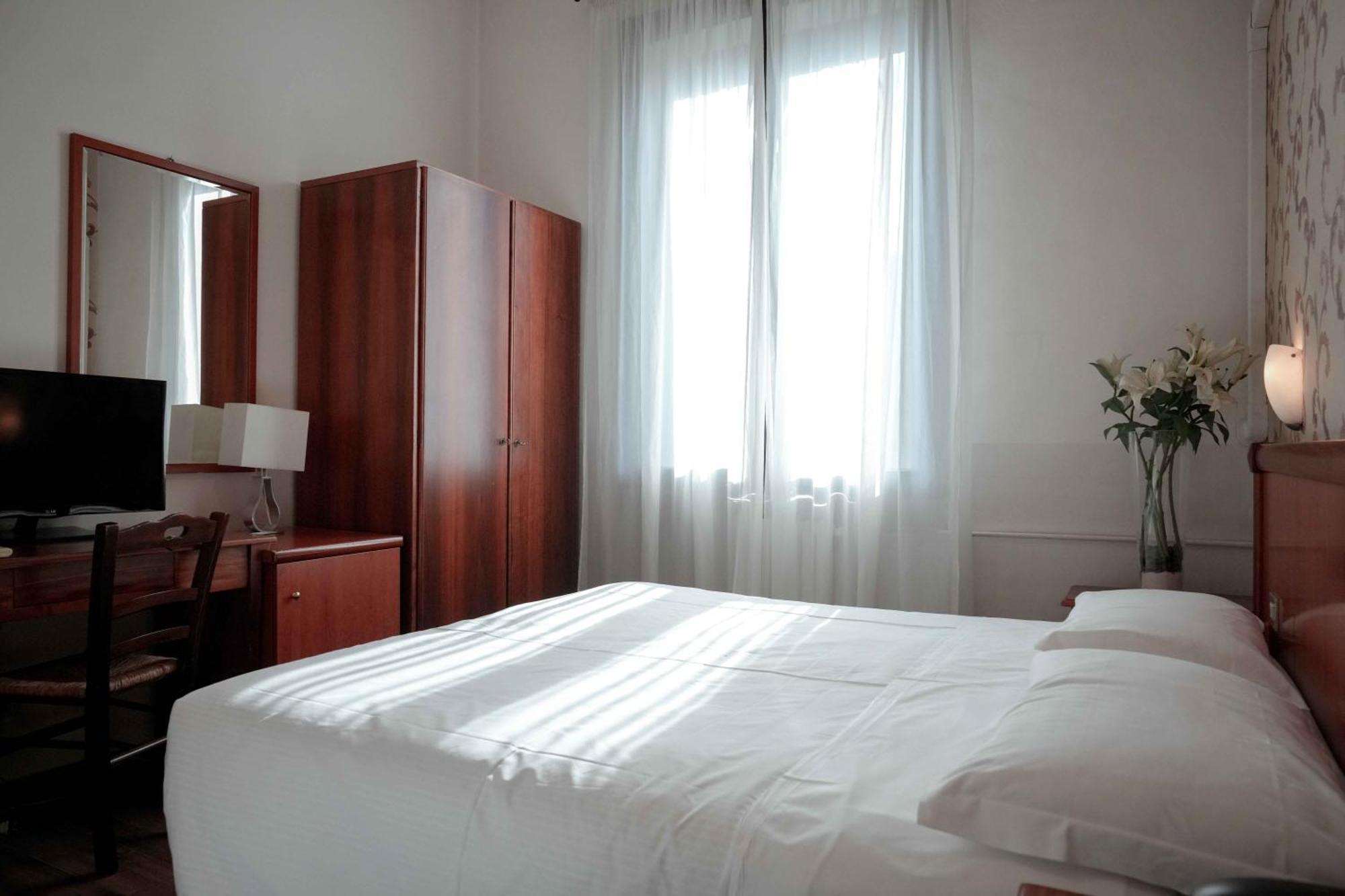 Hotel Universo