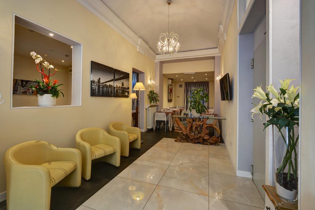 Universo Hotel 3*