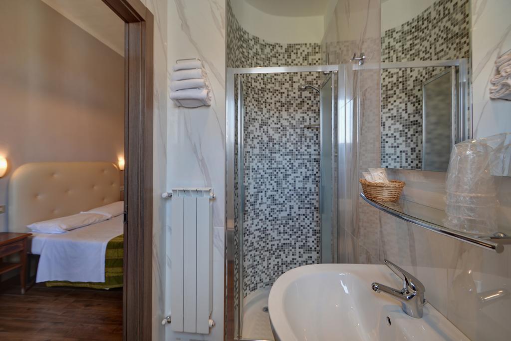 Hotel Universo 3*